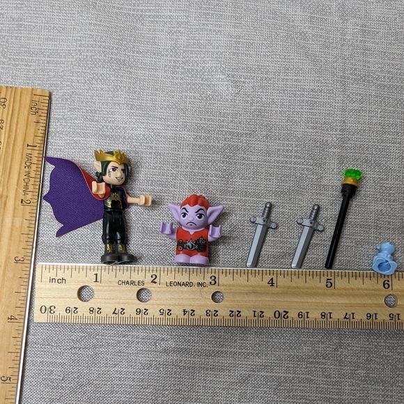 LEGO Minifigures Goblin King &  Magic Staff  Jimblin Goblin Cub, 2 Swords 41183 - Picture 11 of 15